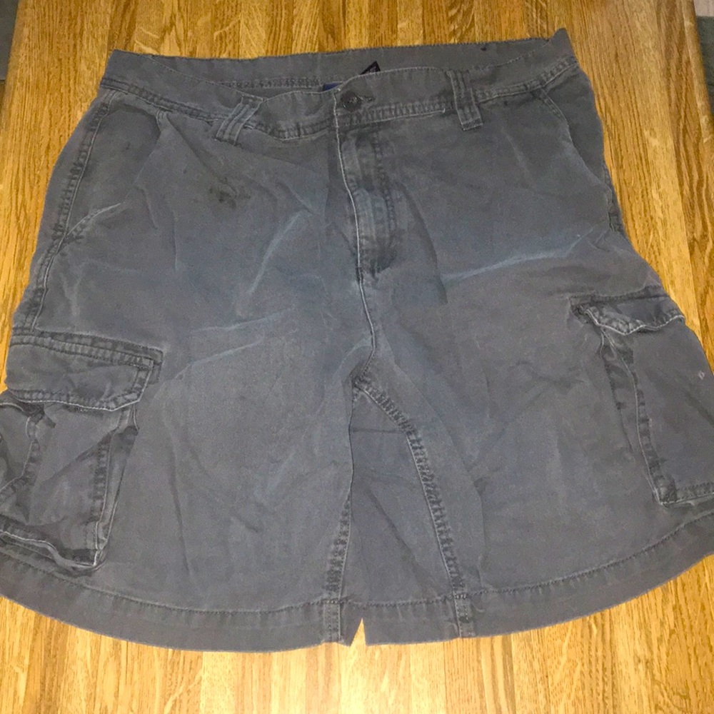 Falls Creek Cargo Shorts. Men’s 38 waist.